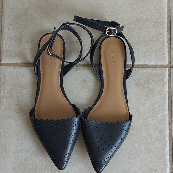 Shoes - Picture 2 of 3